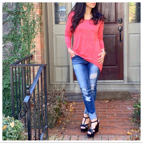 ✨LAST ONE✨PARIS✨CHIC sparkly chic Holiday sweater - Picture 2 of 8